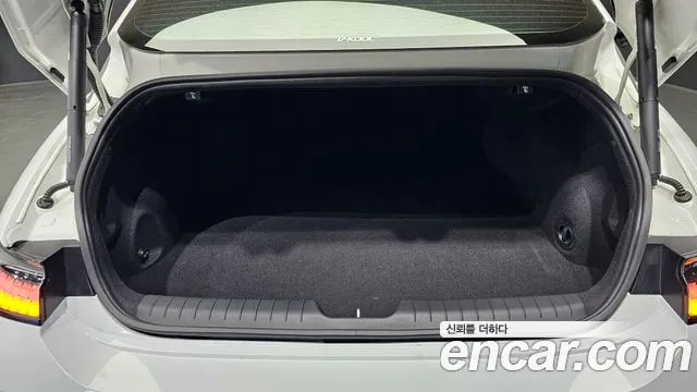 Hyundai Ioniq 6 — Фото автомобиля 25