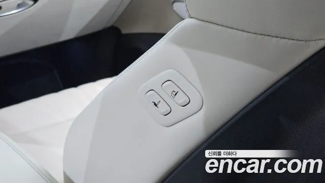 Genesis GV70 — Фото автомобиля 29