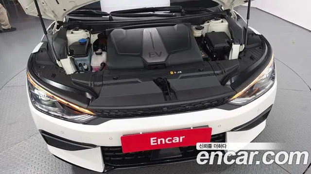 Kia EV6 — Фото автомобиля 9