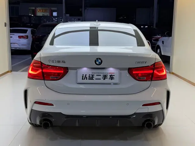 BMW 1 Series — Фото автомобиля 14