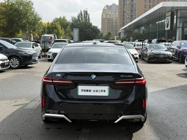 BMW i5 — Фото автомобиля 5