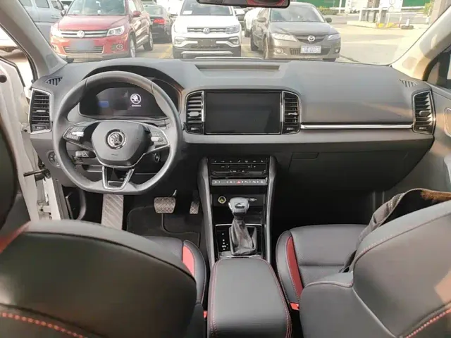 Skoda Karoq — Фото автомобиля 9