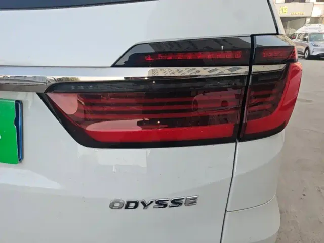 Honda Odyssey — Фото автомобиля 7