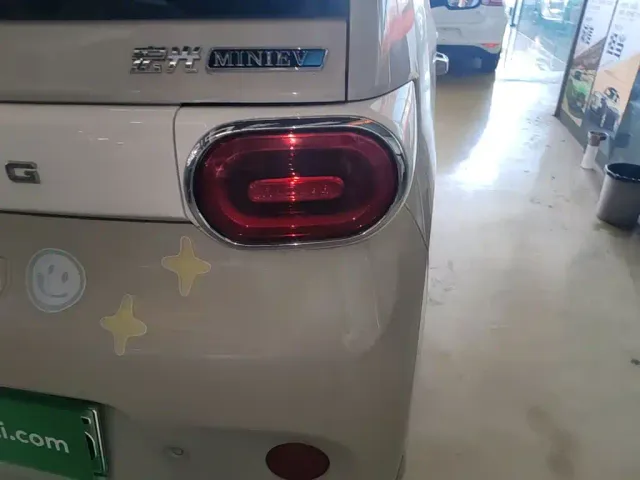 Wuling Hongguang Mini EV — Фото автомобиля 7