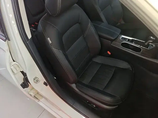 Nissan Teana — Фото автомобиля 24
