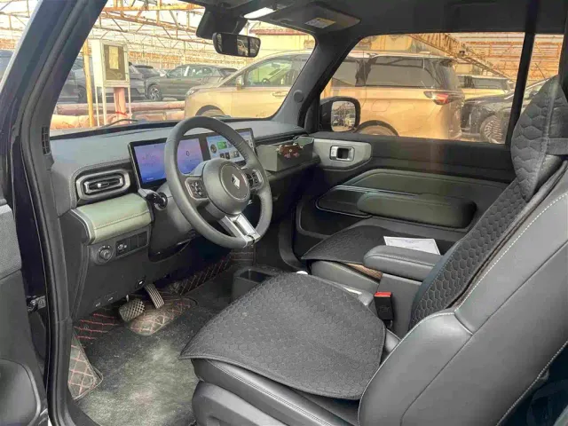 Baojun Yep — Фото автомобиля 8