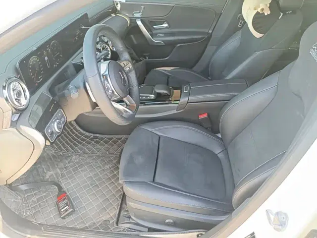 Mercedes-Benz A-Class — Фото автомобиля 14