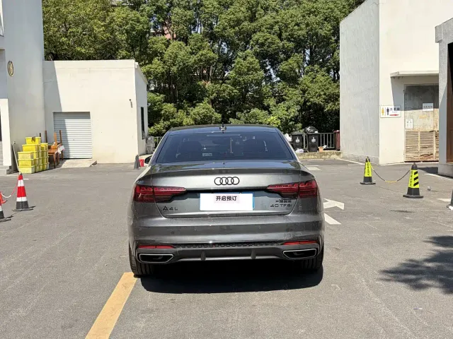 Audi A4L — Фото автомобиля 10