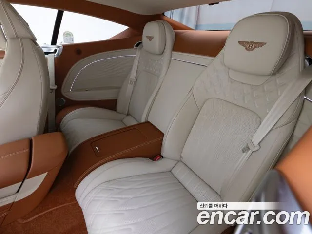 Bentley Continental — Фото автомобиля 12