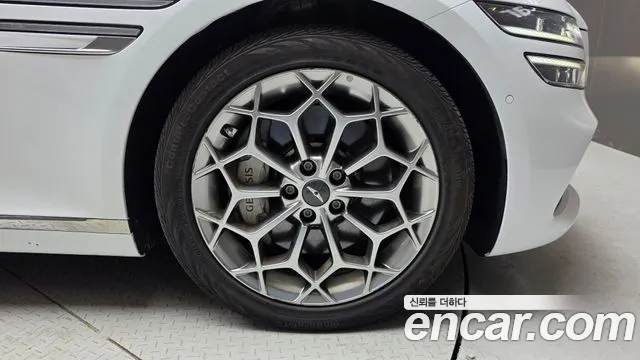 Genesis G80 RG3 — Фото автомобиля 6