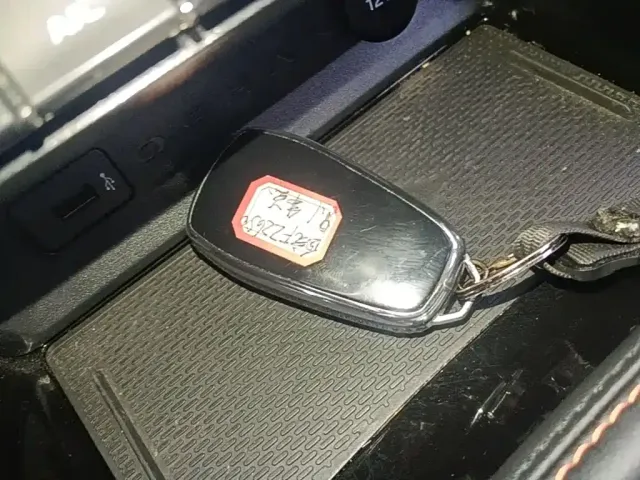 Changan Oushang X5 — Фото автомобиля 16