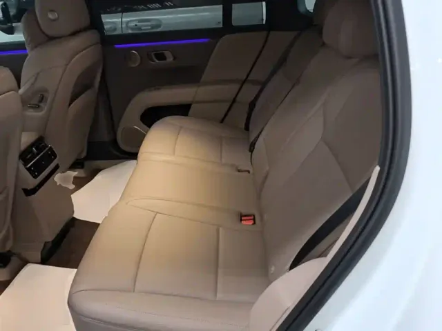 Li Auto i6 — Фото автомобиля 16
