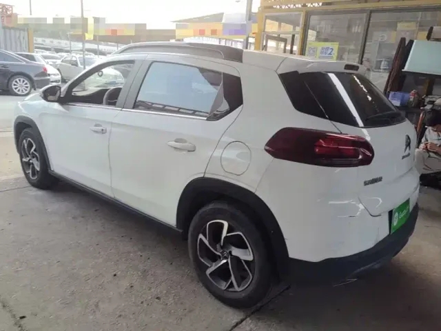 Citroen C3-XR — Фото автомобиля 4