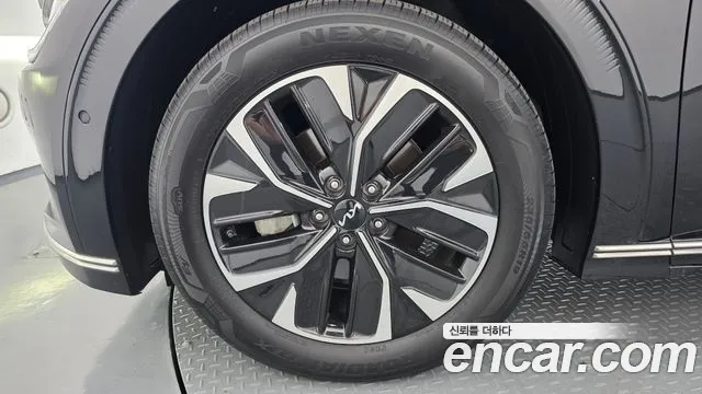 Kia EV6 — Фото автомобиля 5