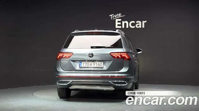 Volkswagen Tiguan — Фото автомобиля 4
