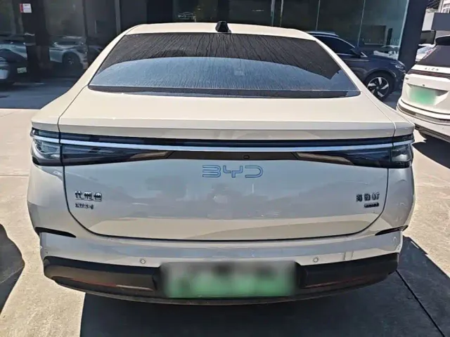 BYD Seal 07 DM-i — Фото автомобиля 5