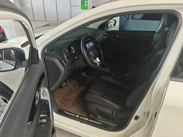 Nissan Qashqai — Фото автомобиля 15