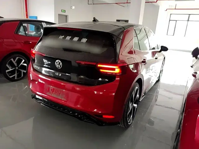 Volkswagen ID.3 — Фото автомобиля 6