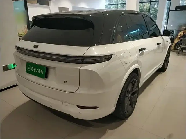 Li Auto L7 — Фото автомобиля 6