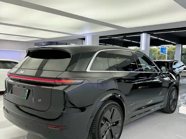 Li Auto L7 — Фото автомобиля 5