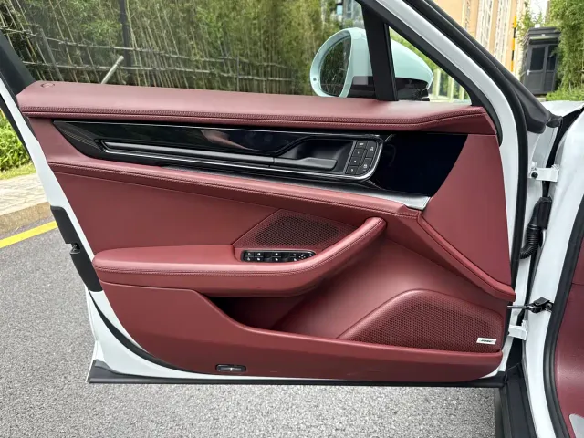Porsche Panamera — Фото автомобиля 14