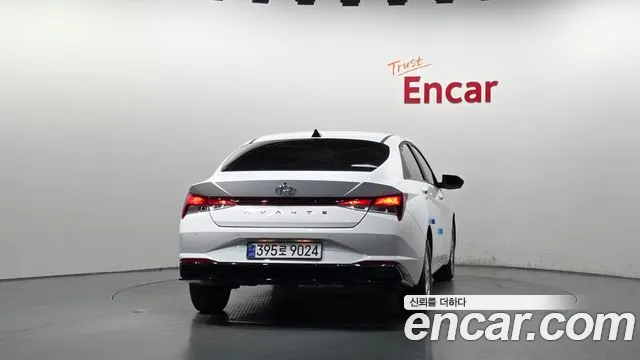 Hyundai Avante — Фото автомобиля 4