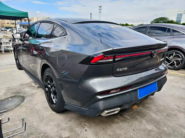 Changan UNI-V — Фото автомобиля 15
