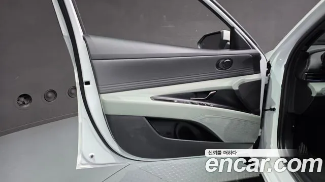 Hyundai AVANTE Новый Avante (CN7) — Фото автомобиля 20