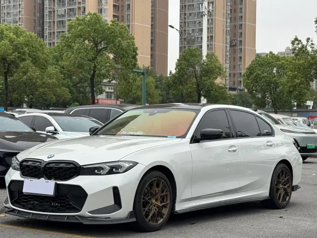 Фотография автомобиля — BMW 3 Series
