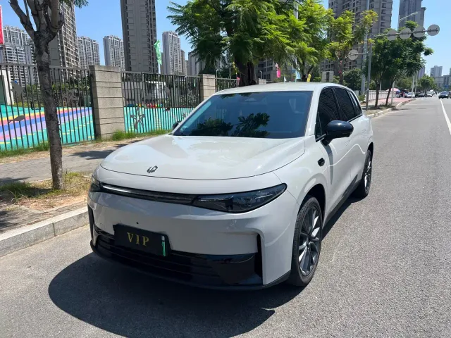 Фотография автомобиля — Leapmotor C10