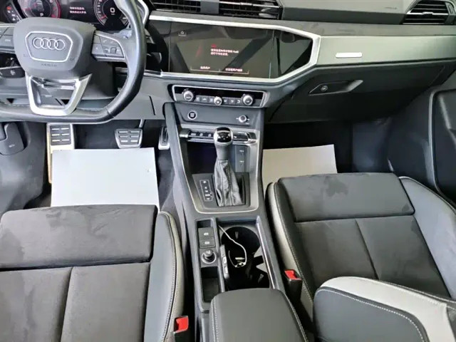 Audi Q3 — Фото автомобиля 13