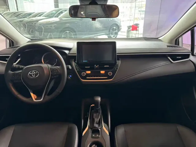 Toyota Corolla — Фото автомобиля 10