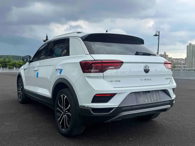 Volkswagen T-Roc — Фото автомобиля 4