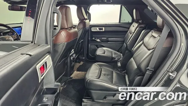 Ford Explorer Generation 6 — Фото автомобиля 11