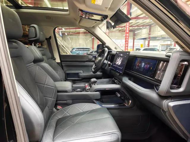 BYD FangChengBao Leopard 5 — Фото автомобиля 17