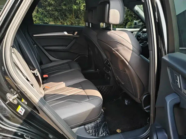 Audi Q5L — Фото автомобиля 14