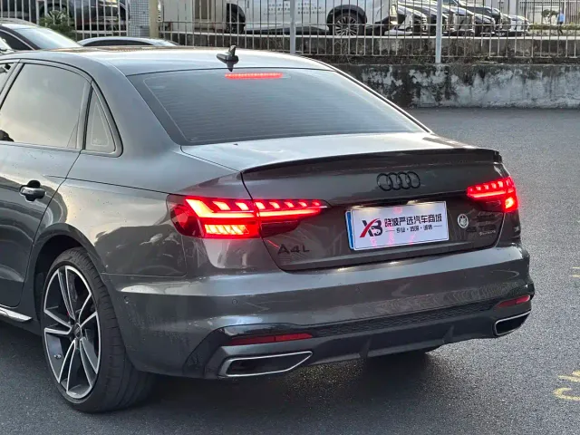 Audi A4L — Фото автомобиля 5