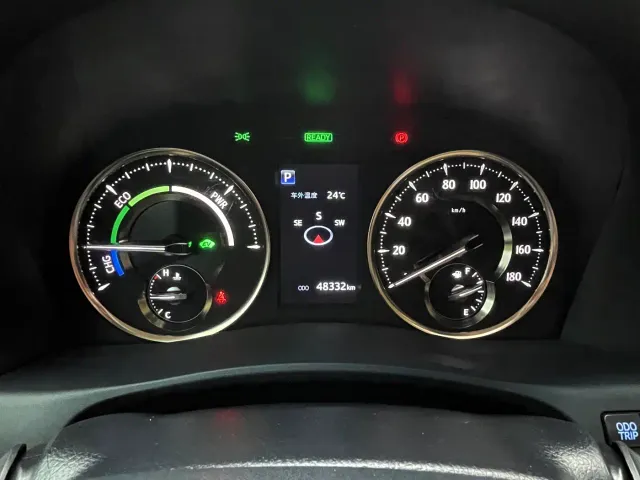Toyota Vellfire — Фото автомобиля 13