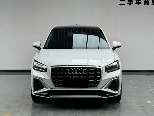 Audi Q2L — Фото автомобиля 2