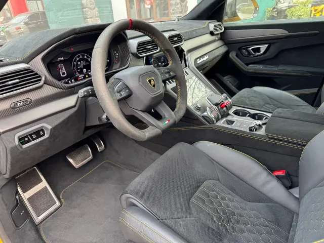 Lamborghini Urus — Фото автомобиля 8