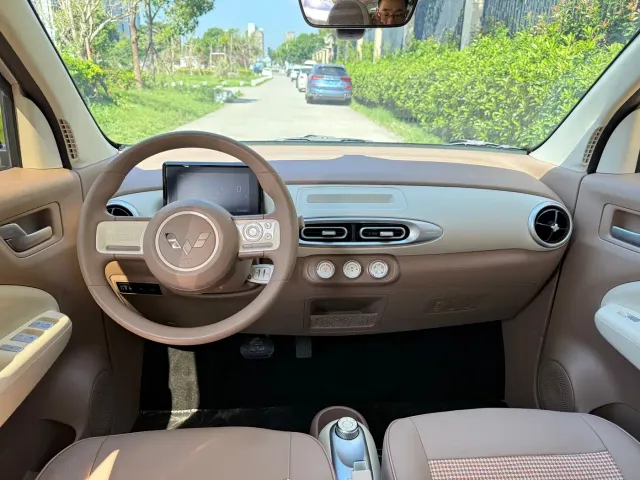 Wuling Hongguang Mini EV — Фото автомобиля 6