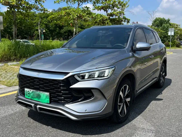 BYD Song Pro — Фото автомобиля 2