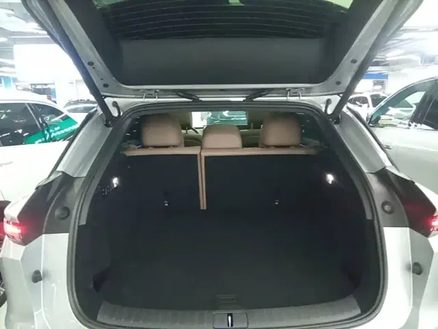 Li Auto i6 — Фото автомобиля 18