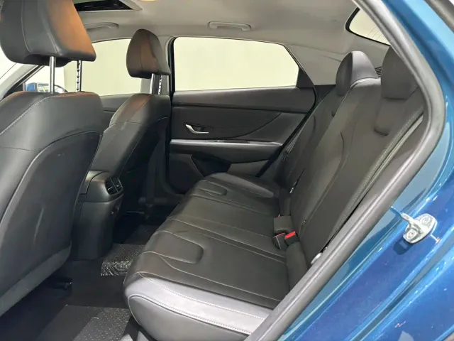 Hyundai Elantra — Фото автомобиля 9