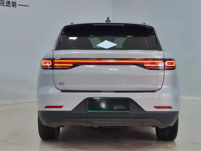 Leapmotor C11 — Фото автомобиля 4