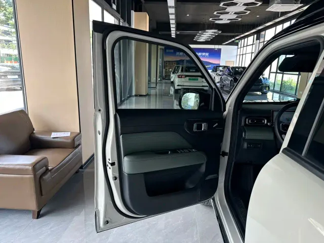 Baojun Yep Plus — Фото автомобиля 13