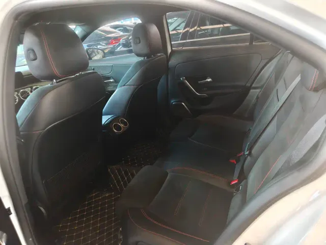 Mercedes-Benz A-Class — Фото автомобиля 8