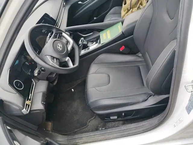 Hyundai Elantra — Фото автомобиля 14