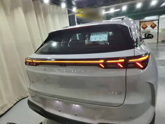 Arcfox Alpha T5 — Фото автомобиля 5