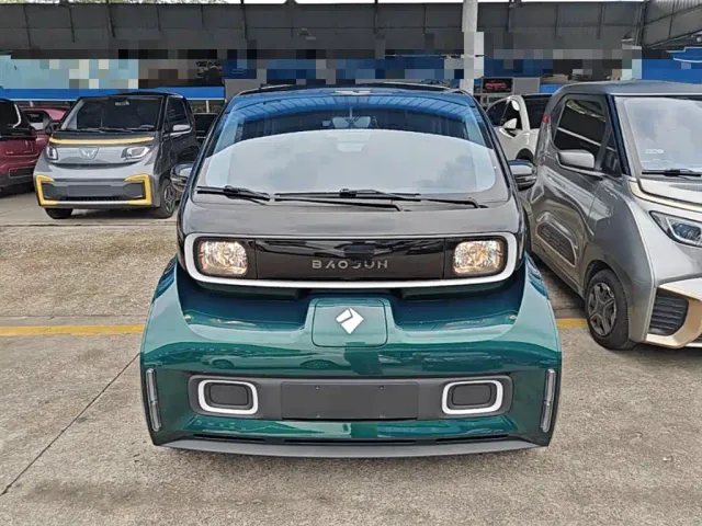 Baojun KiWi EV — Фото автомобиля 2